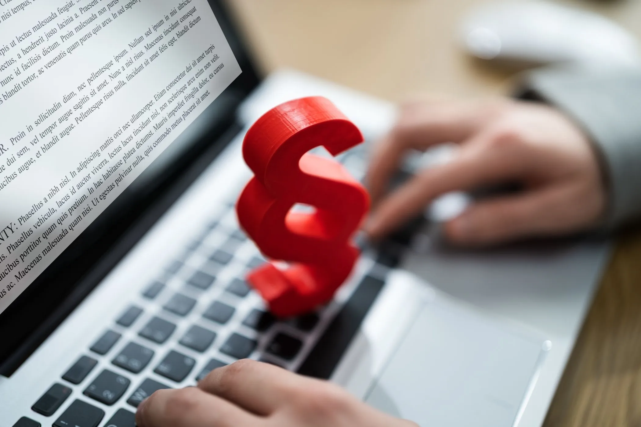 Illustration of text paragraphs on a screen showing short and long blocks for web readability.